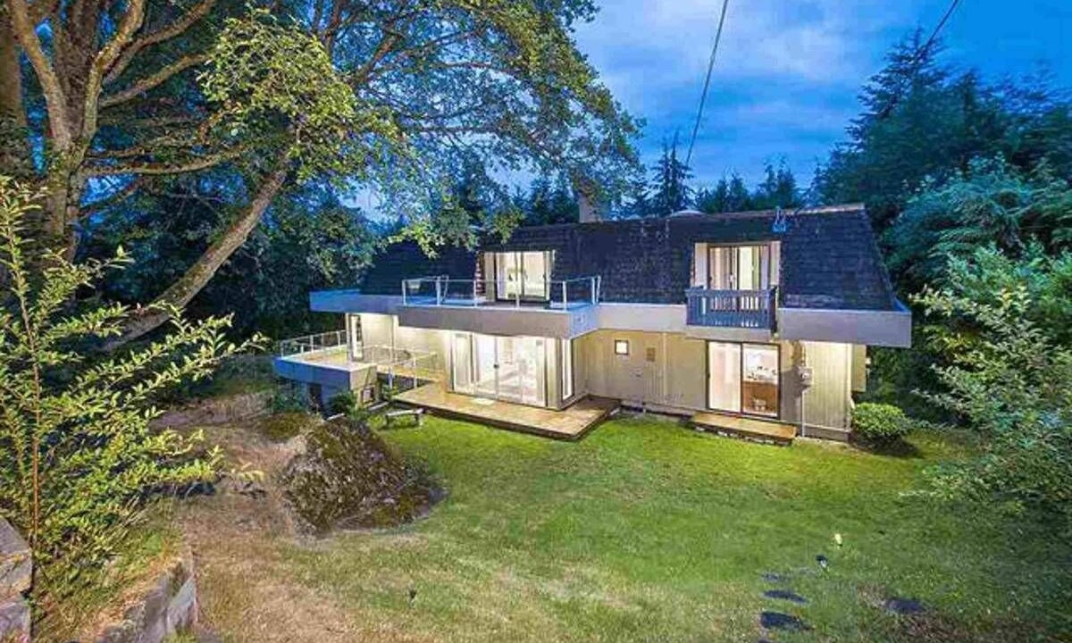 Photo of Outdoor in West Vancouver