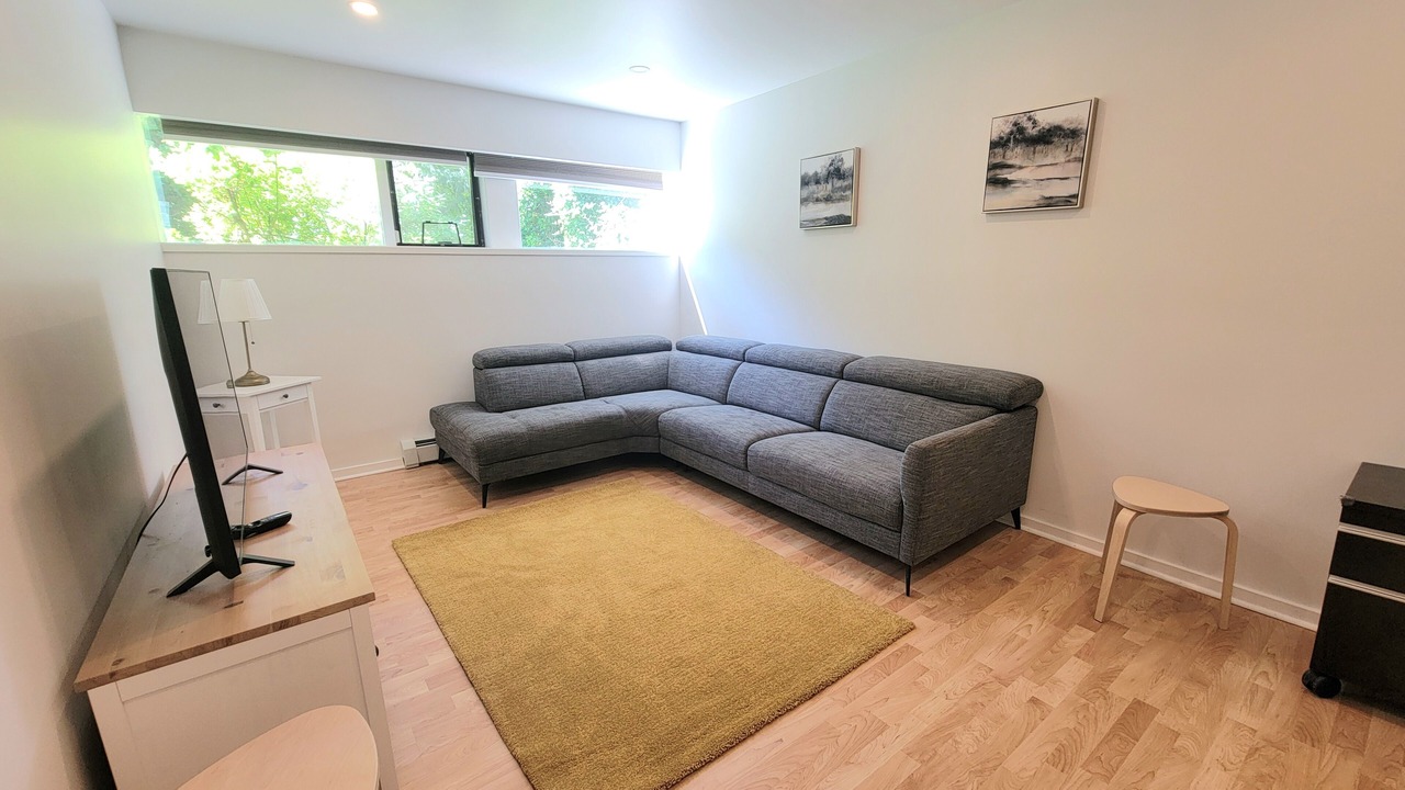 Photo of Livingroom in West Vancouver