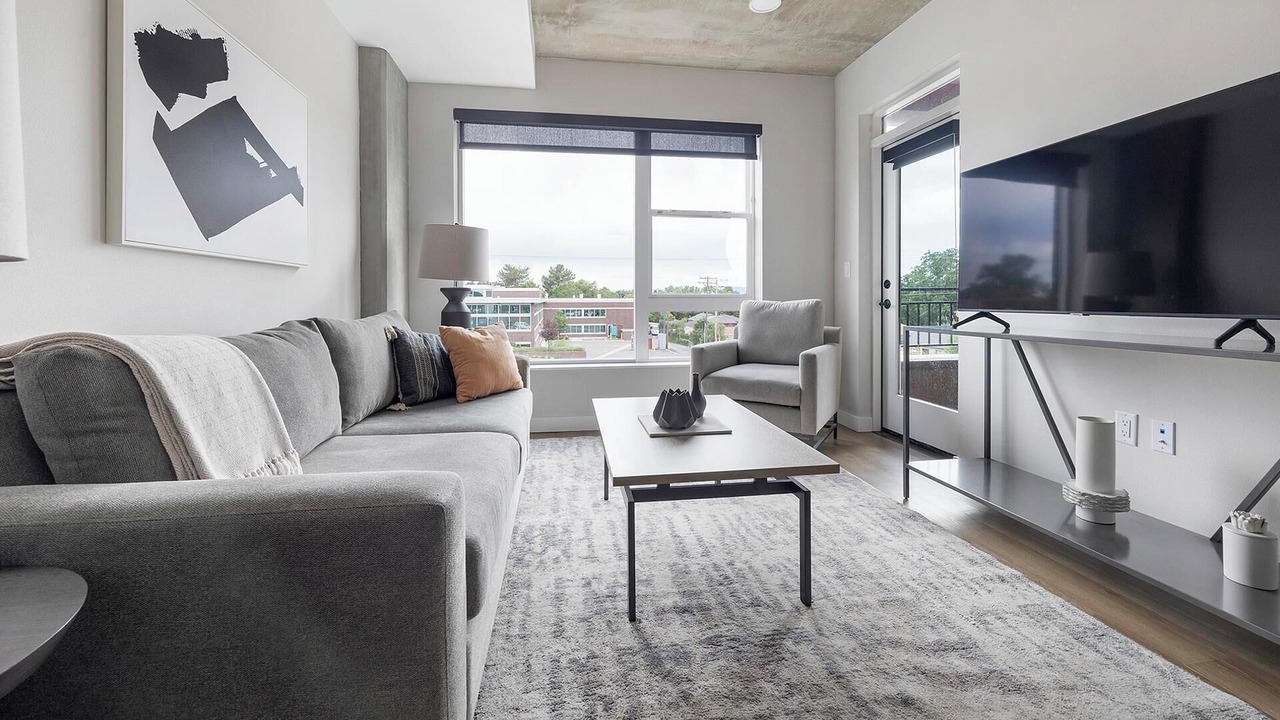Photo of Livingroom in Englewood