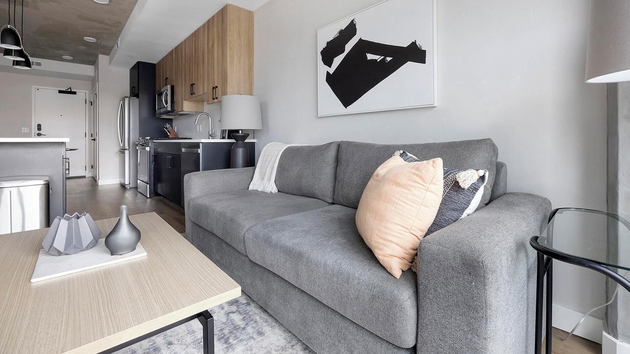 Photo of Livingroom in Englewood