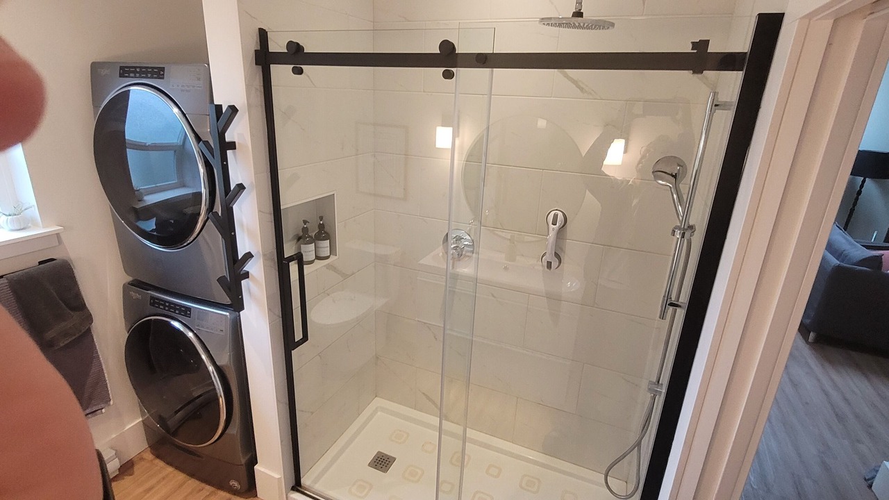 Photo of Bathroom in Saanich East