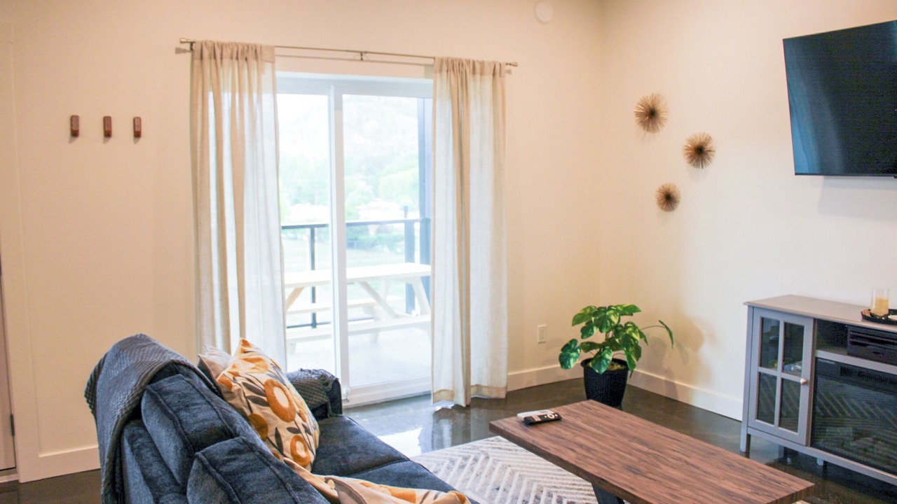 Photo of Livingroom in Okanagan-Similkameen