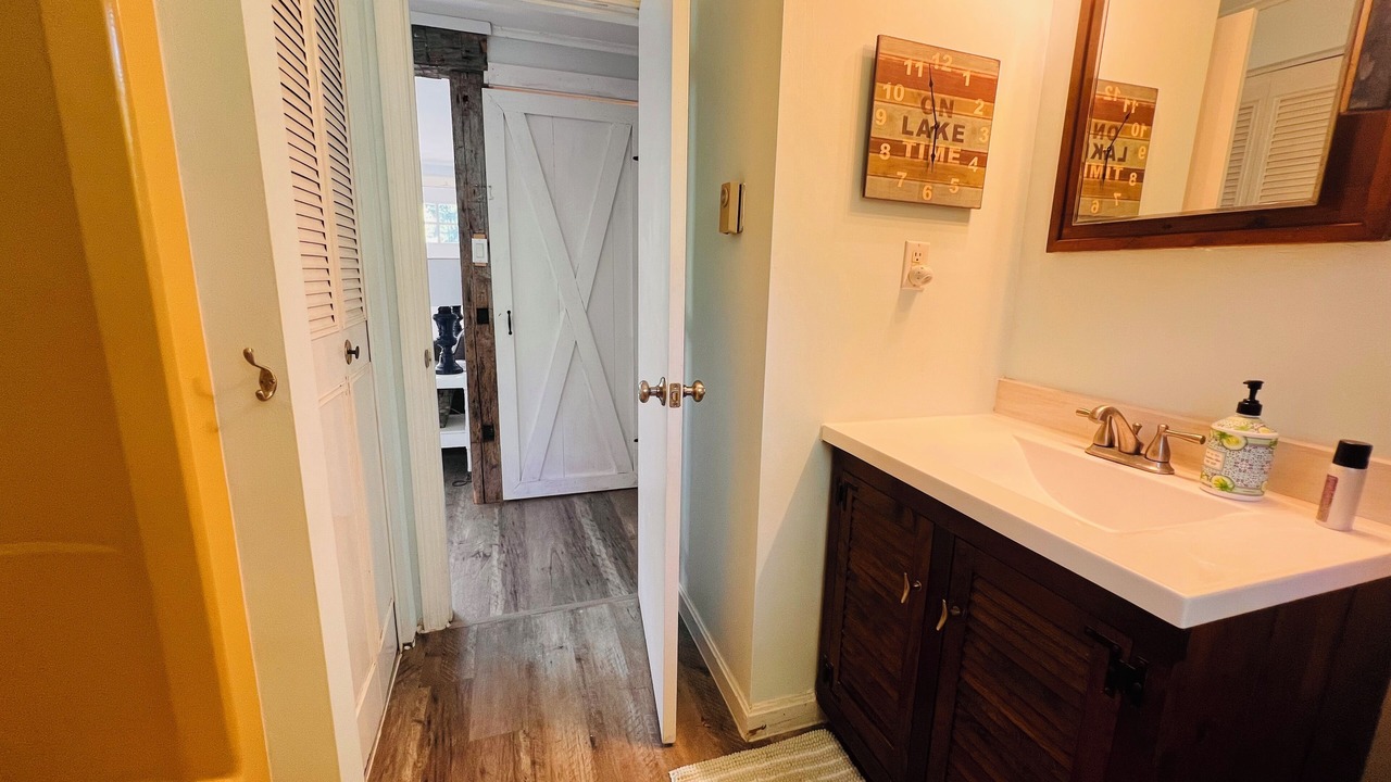 Photo of Bathroom in Castleton