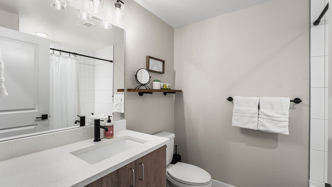 Photo of Bathroom in Villa Park