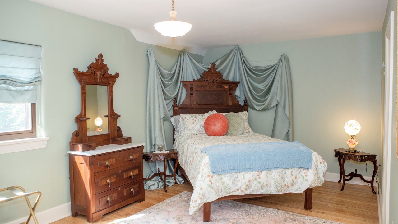 Photo of Bedroom in Richfield