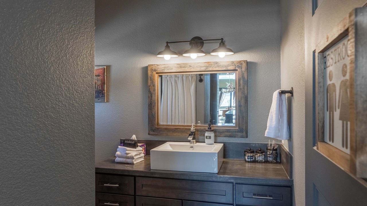 Photo of Bathroom in Silver Cliff