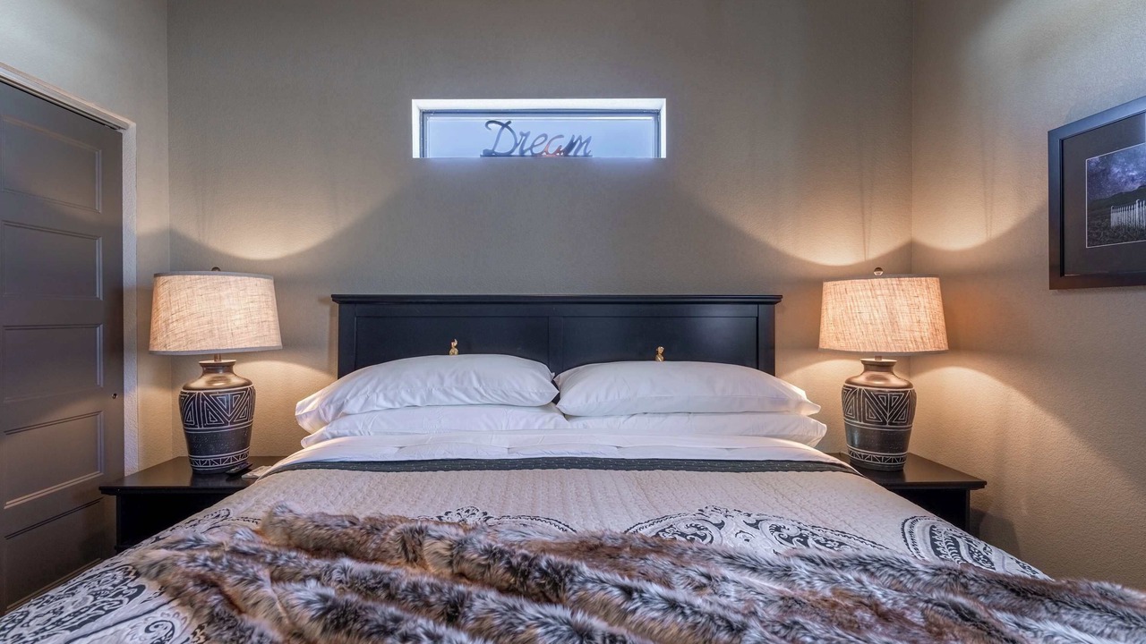 Photo of Bedroom in Silver Cliff