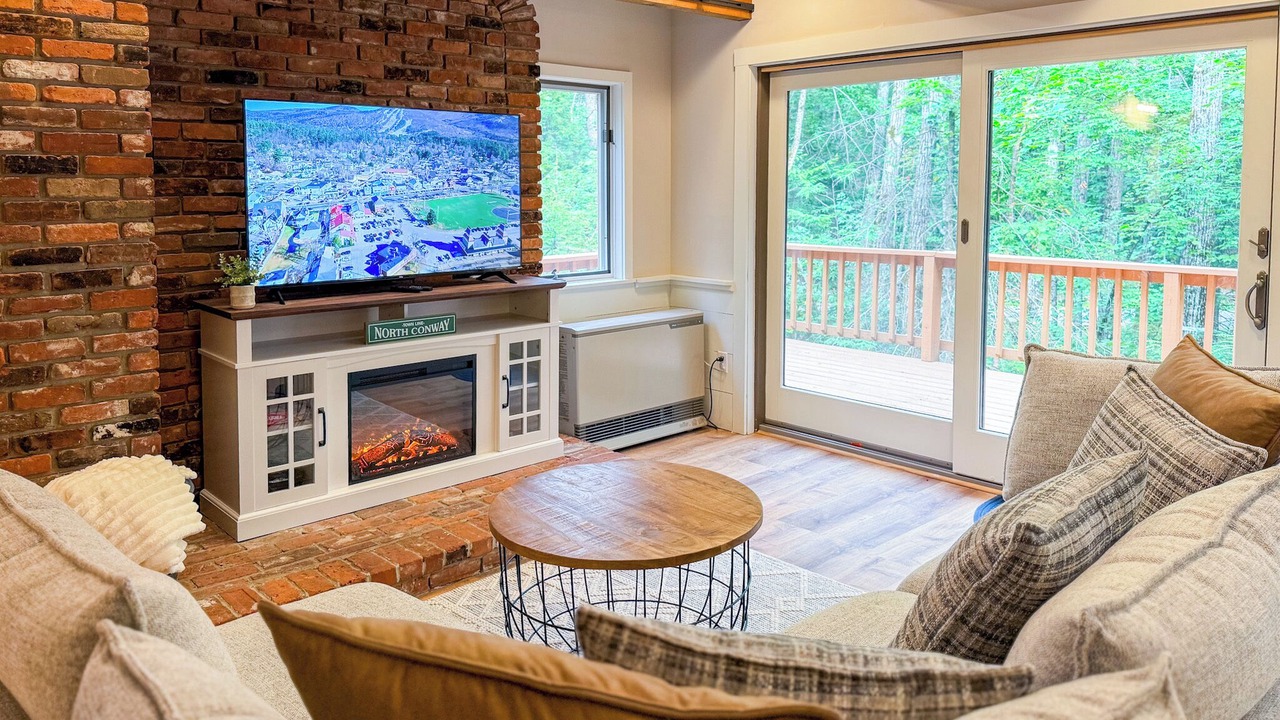 Photo of Livingroom in Birch Hill