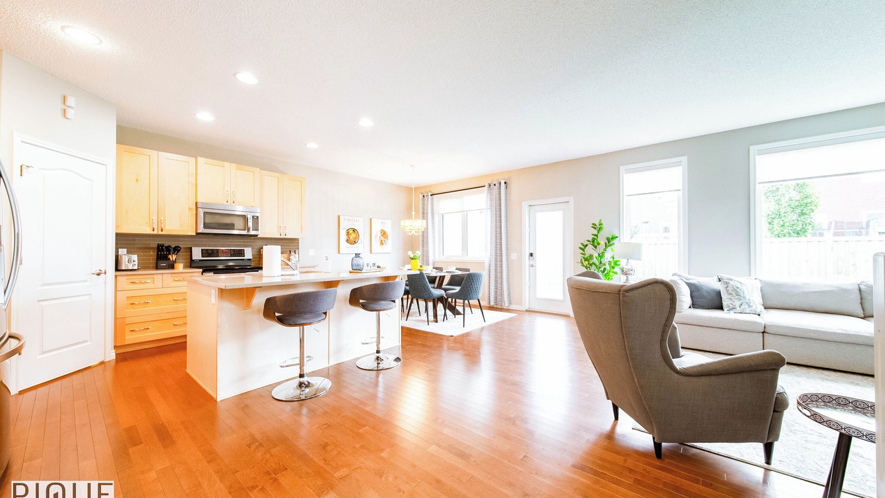 Photo of Livingroom in West Edmonton