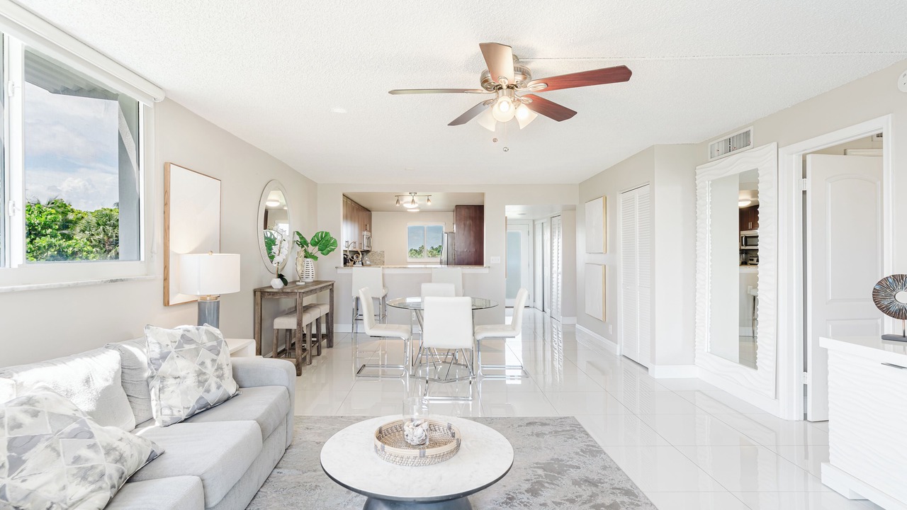 Photo of Livingroom in Boca Raton
