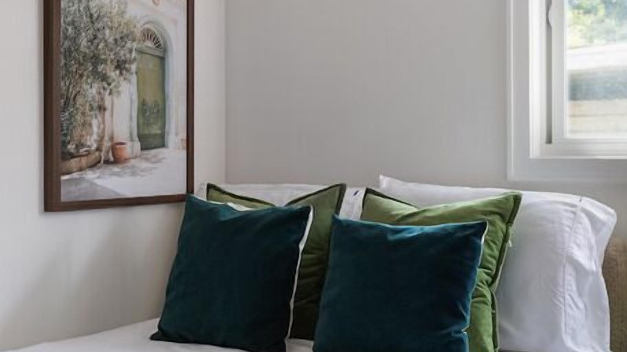 Photo of Bedroom in Saanich East