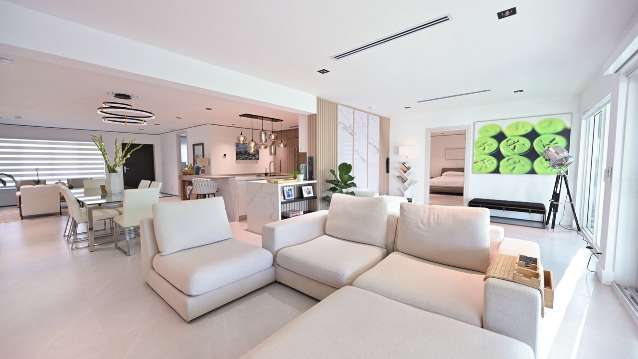 Photo of Livingroom in Pompano Isles
