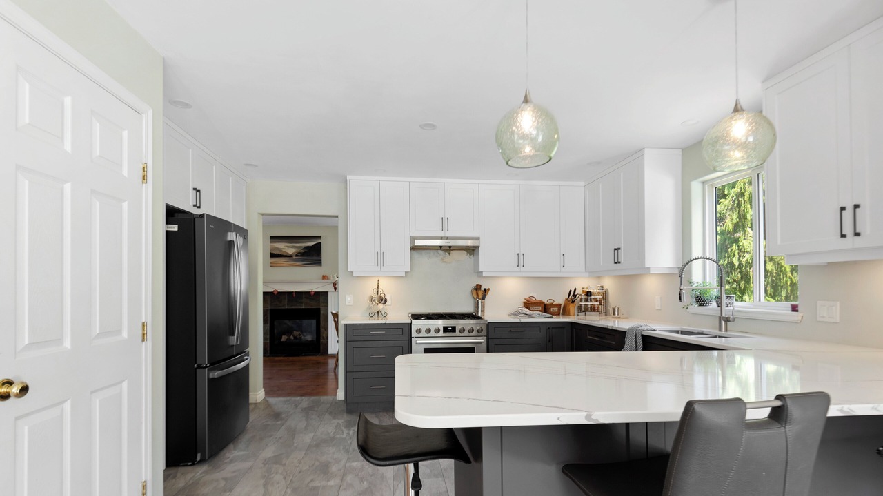 Photo of Kitchen in Shawnigan Lake