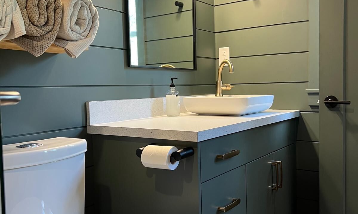 Photo of Bathroom in Okanagan-Similkameen