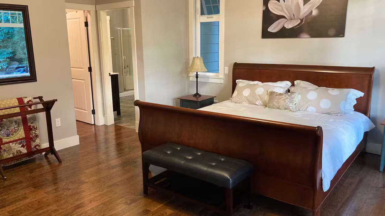 Photo of Bedroom in Shawnigan Lake