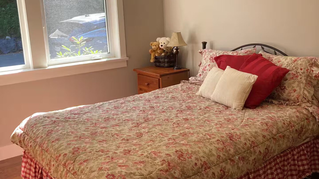 Photo of Bedroom in Shawnigan Lake