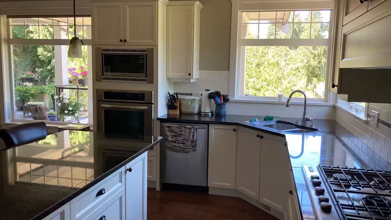 Photo of Kitchen in Shawnigan Lake