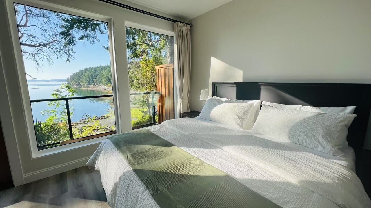 Photo of Bedroom in Yellow Point