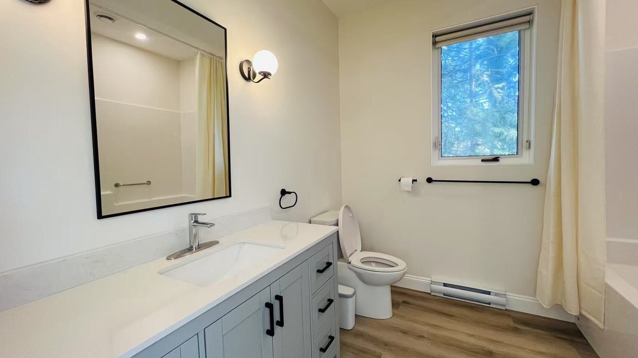 Photo of Bathroom in Yellow Point