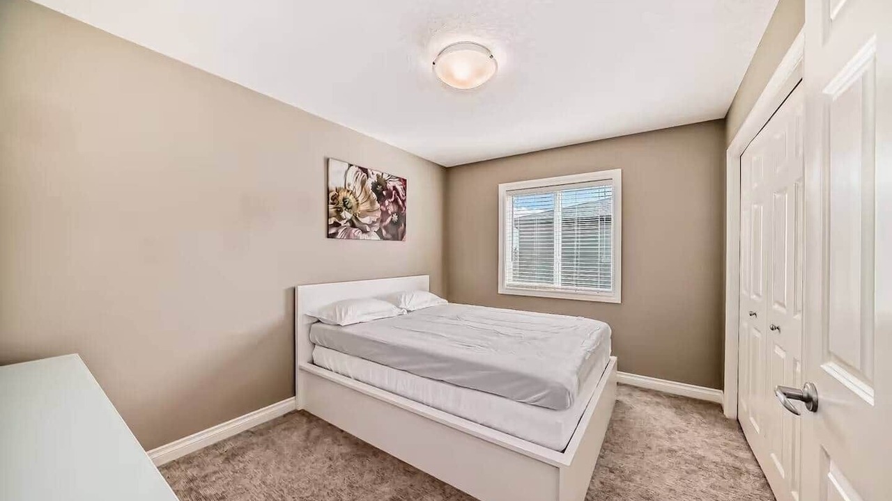 Photo of Bedroom in Airdrie
