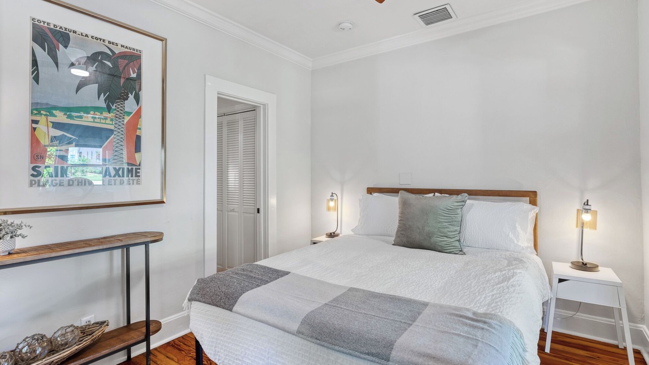 Photo of Bedroom in Parrot Cove