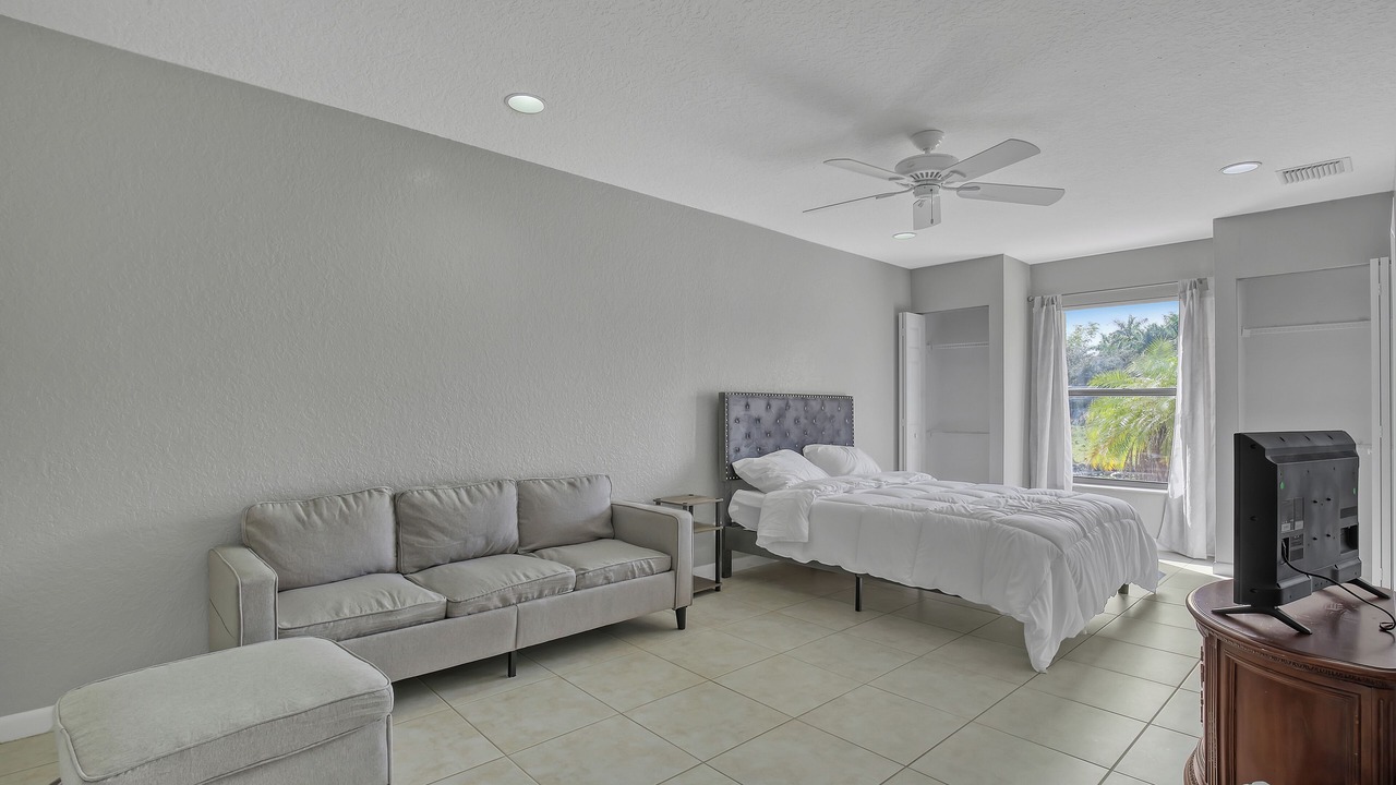 Photo of Bedroom in Jog Road