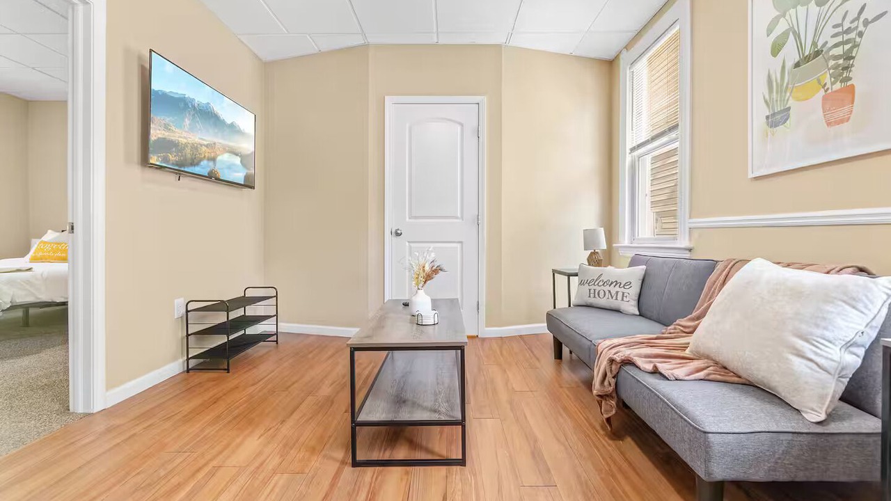 Photo of Livingroom in Little Italy