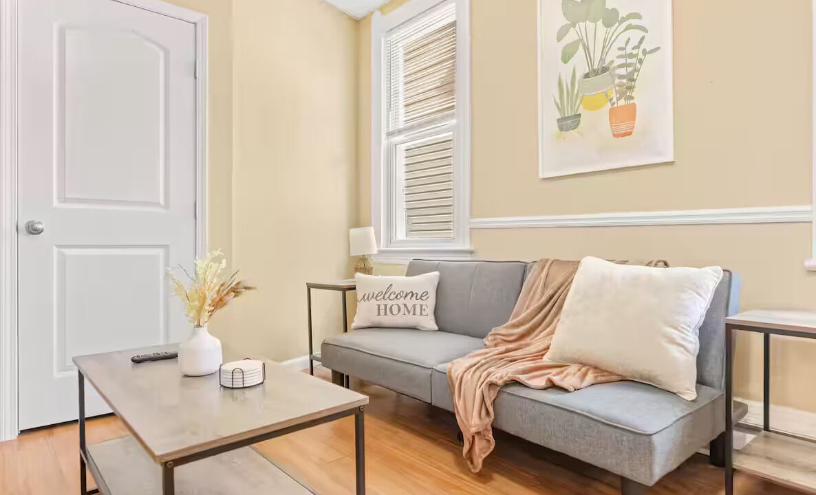 Photo of Livingroom in Little Italy