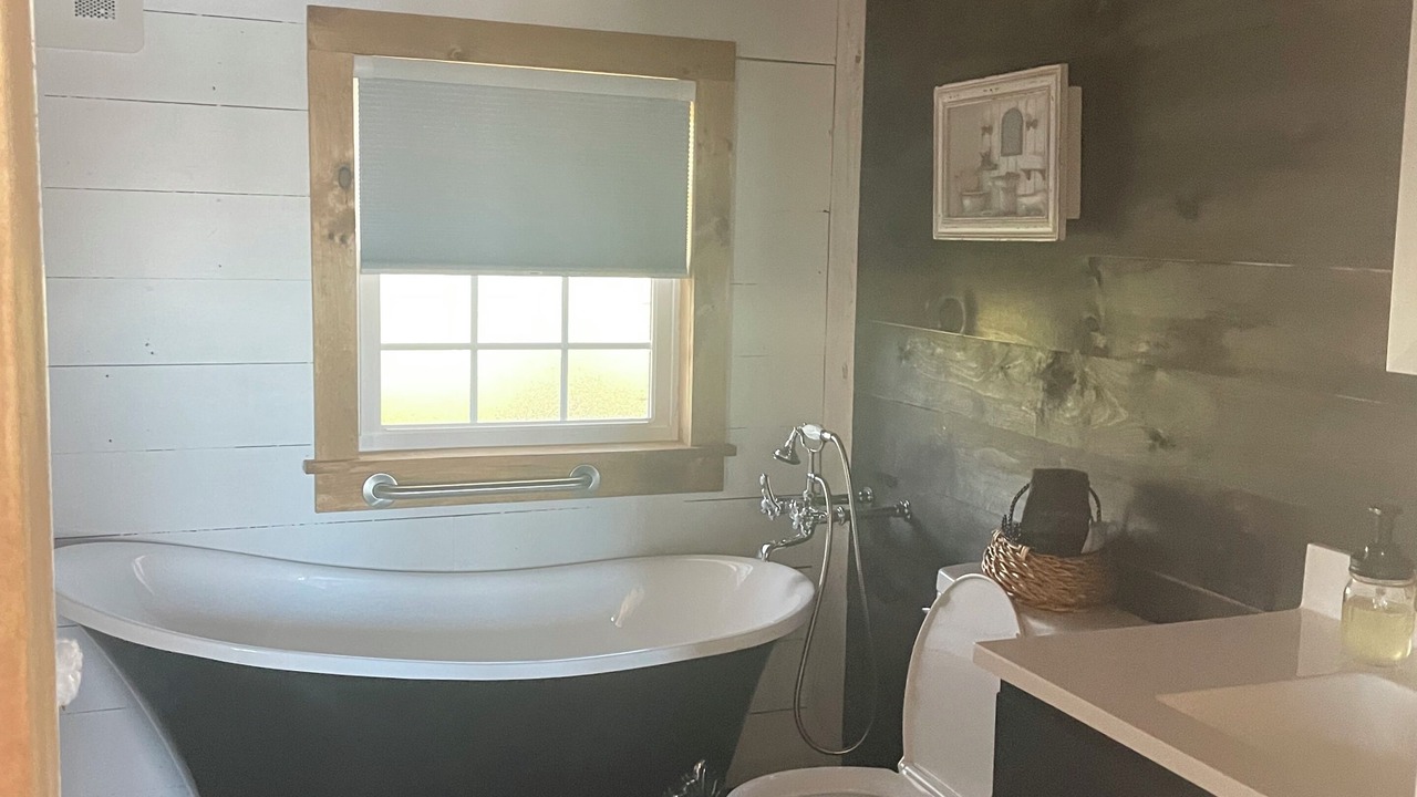 Photo of Bathroom in Crown Point