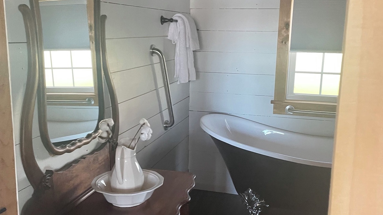 Photo of Bathroom in Crown Point