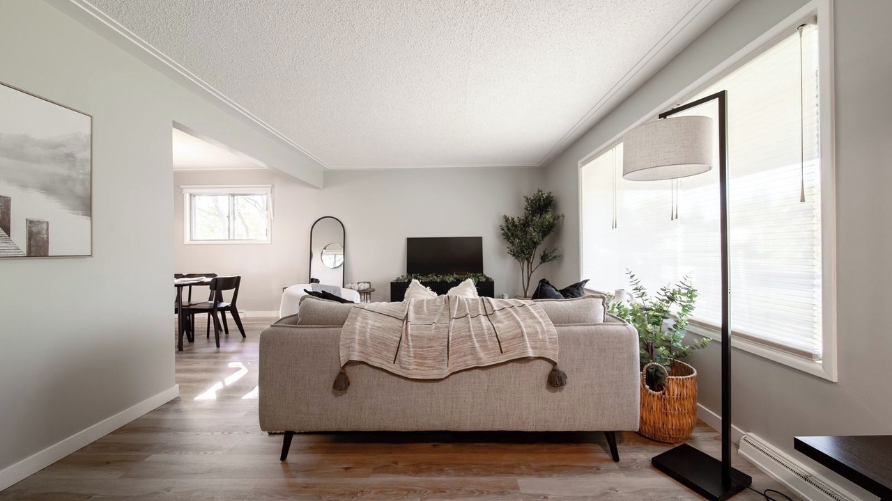 Photo of Livingroom in Northeast Edmonton
