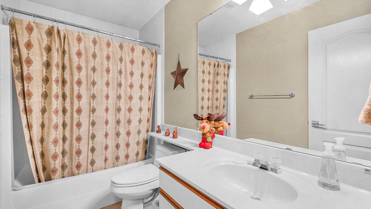 Photo of Bathroom in Snow Pine Estates