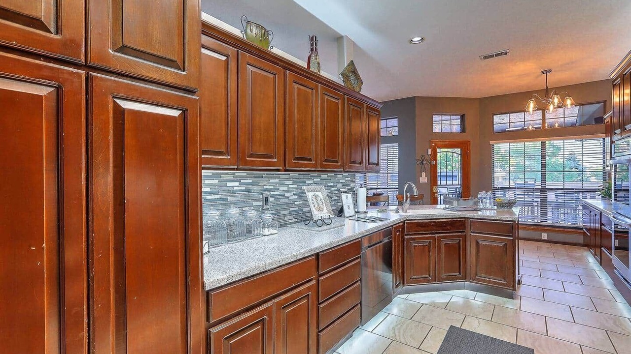 Photo of Kitchen in Alban Hills