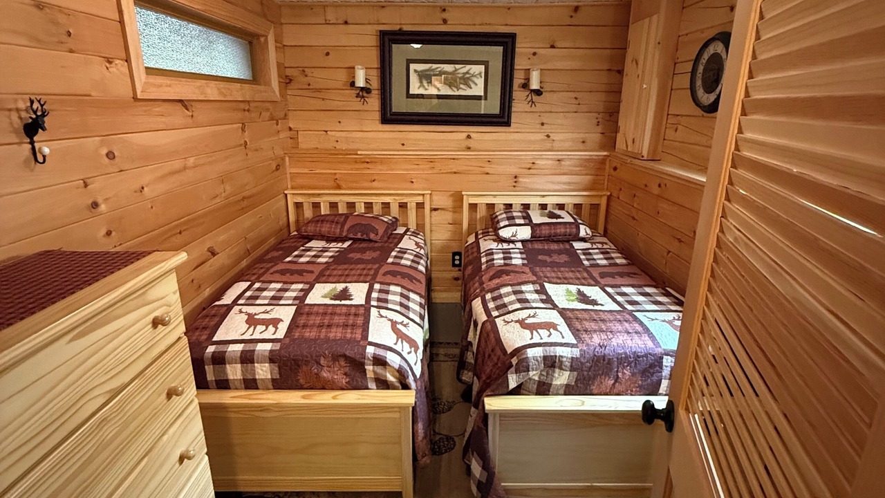 Photo of Bedroom in Ellsworth