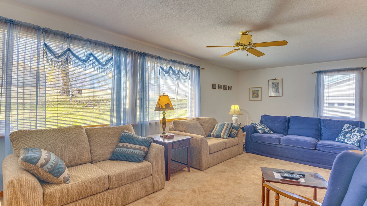 Photo of Livingroom in Hillside