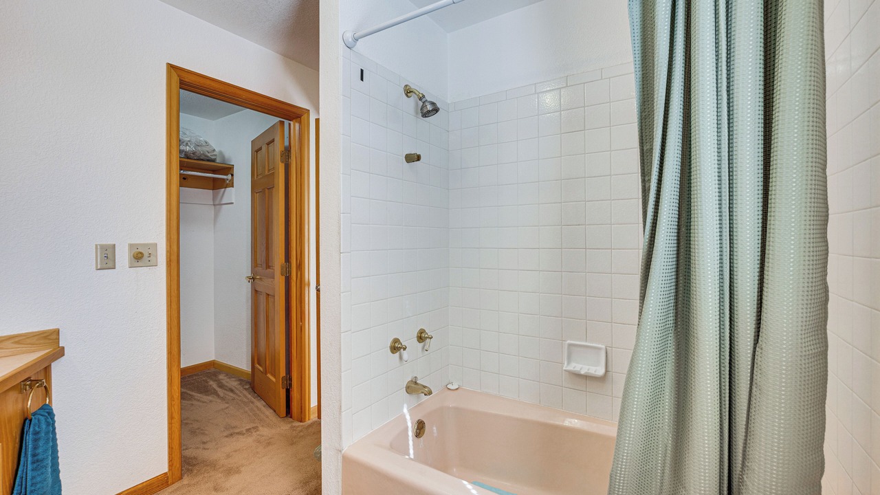 Photo of Bathroom in Hillside