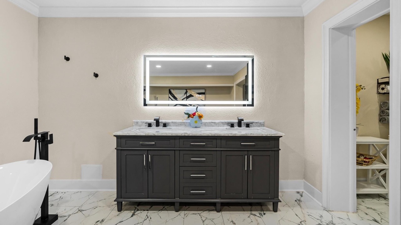 Photo of Bathroom in Miami Gardens