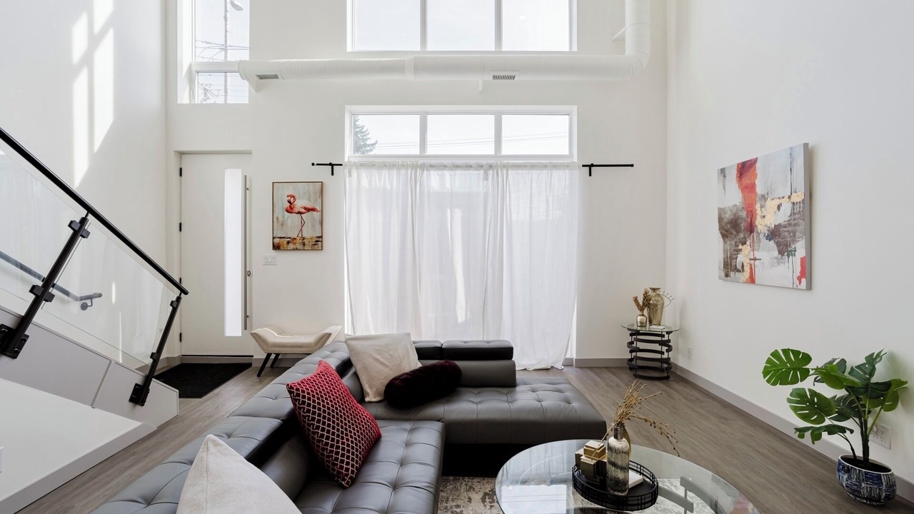 Photo of Livingroom in Northeast Edmonton