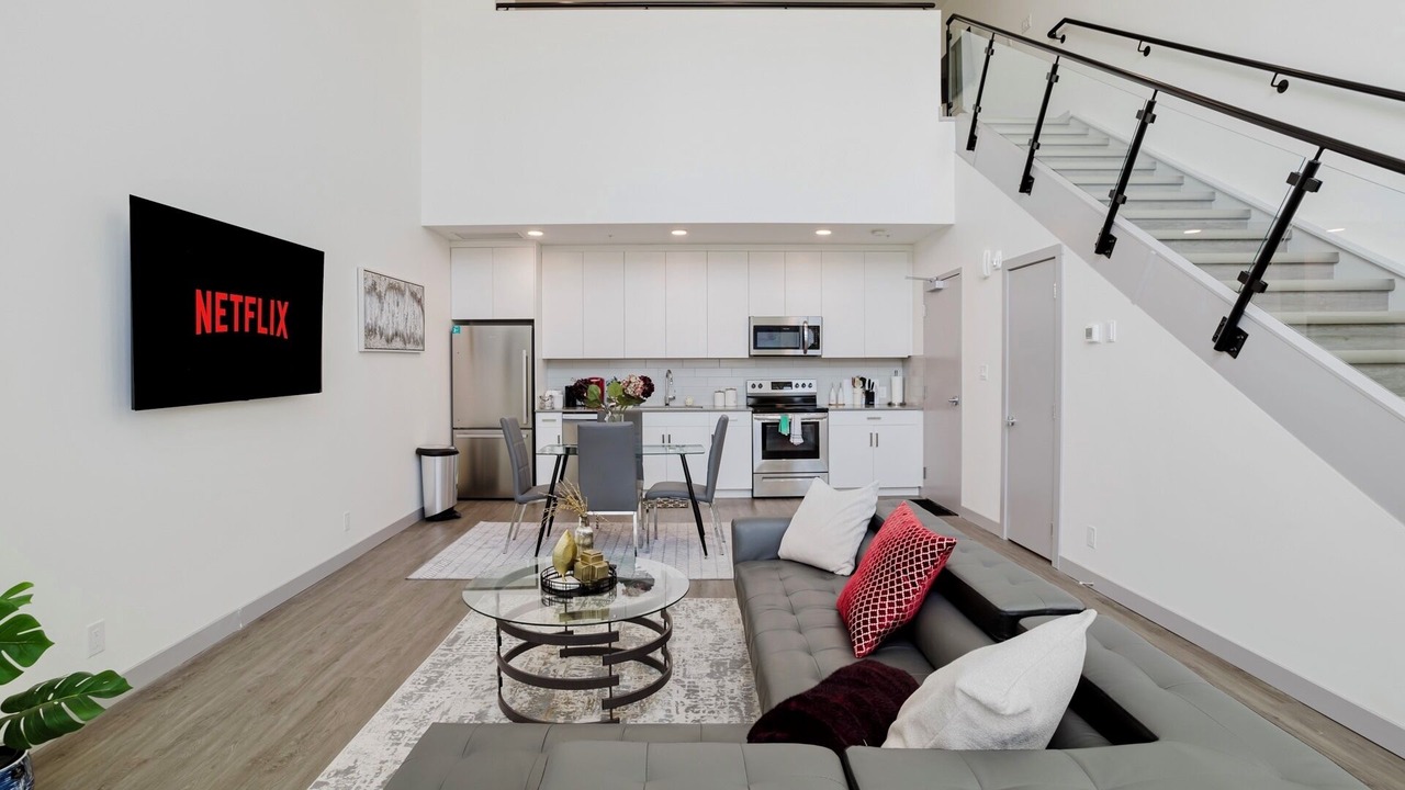 Photo of Livingroom in Northeast Edmonton