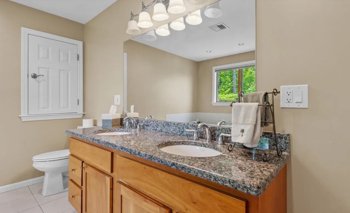 Photo of Bathroom in Bartlett