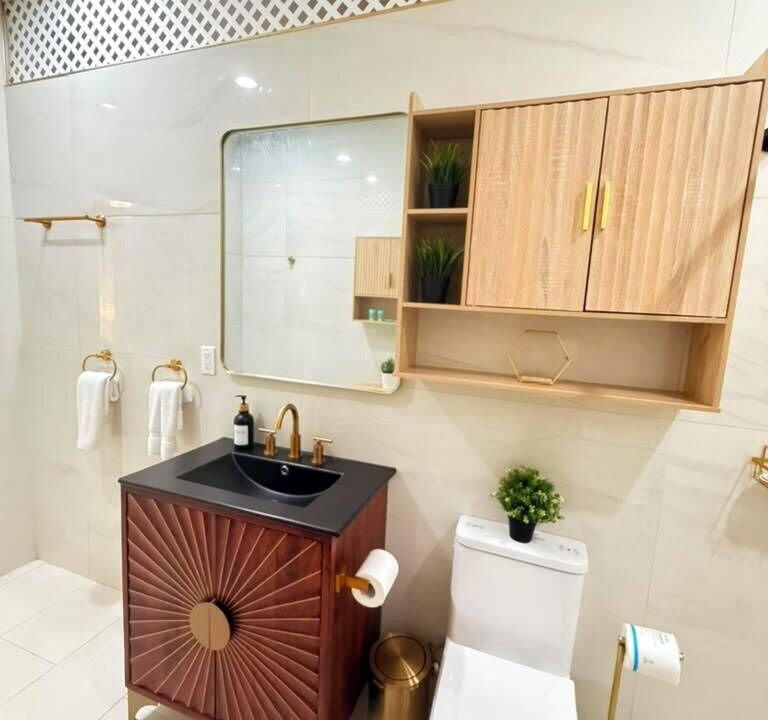 Photo of Bathroom in West Avenue
