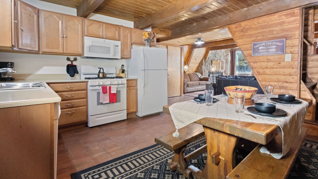 Photo of Kitchen in Red River