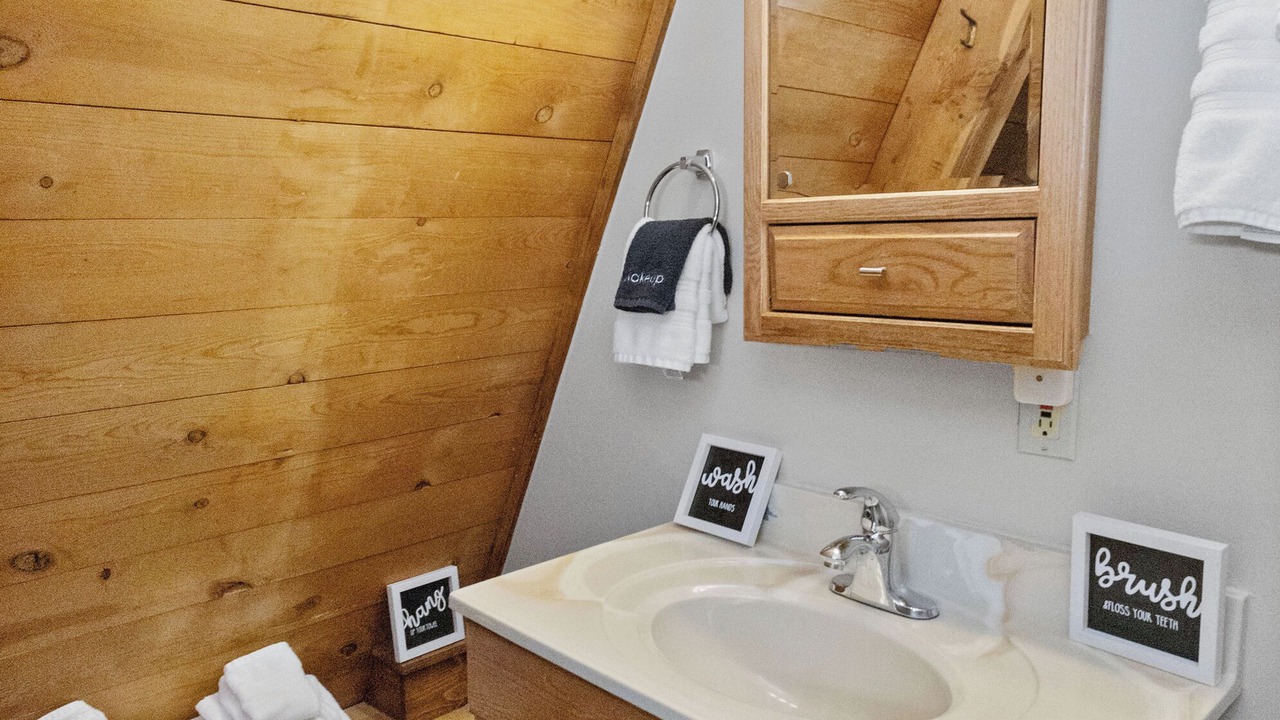 Photo of Bathroom in Red River