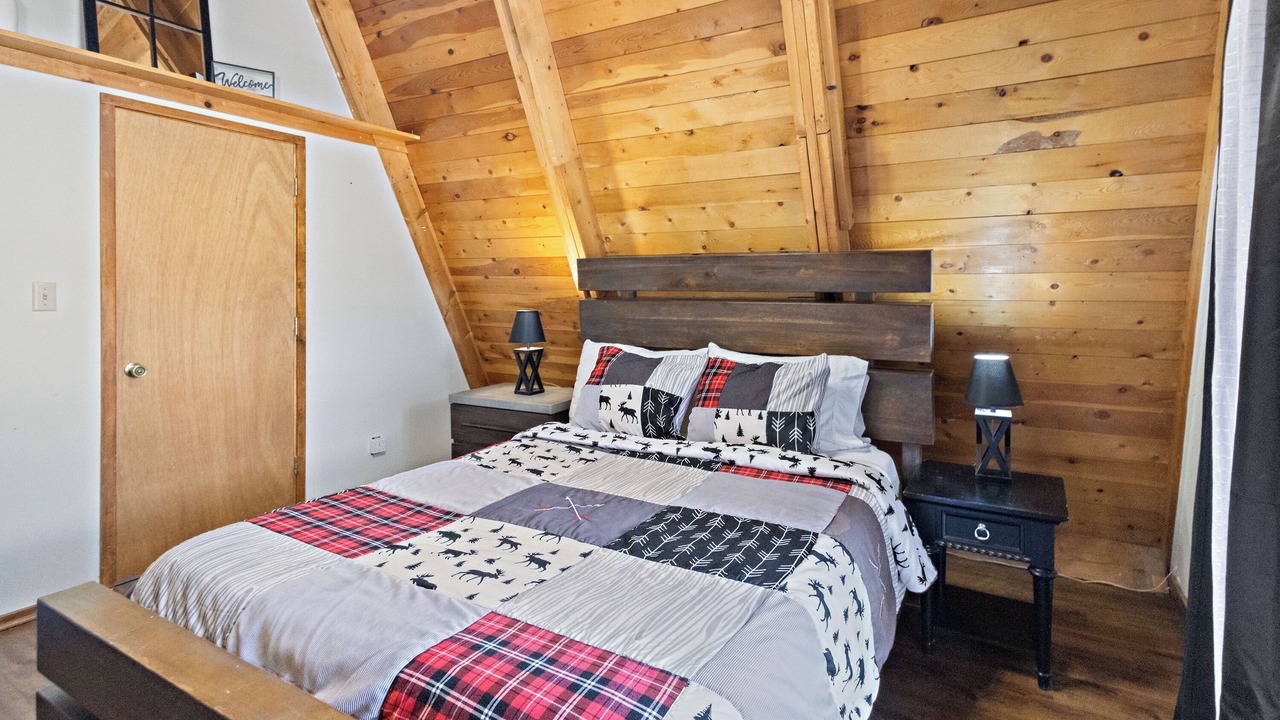Photo of Bedroom in Red River