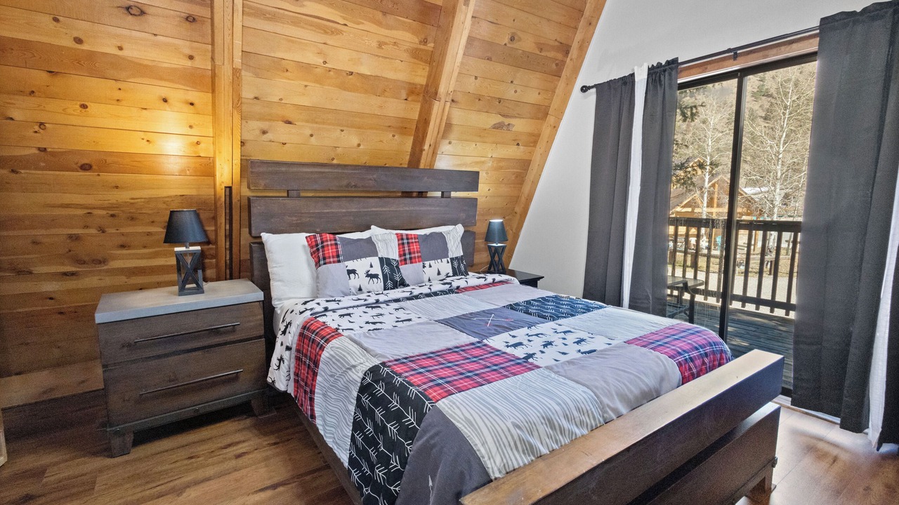 Photo of Bedroom in Red River