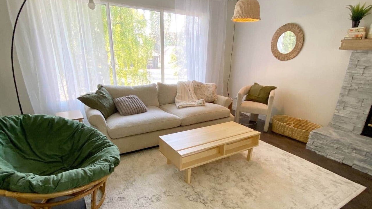 Photo of Livingroom in Red Deer