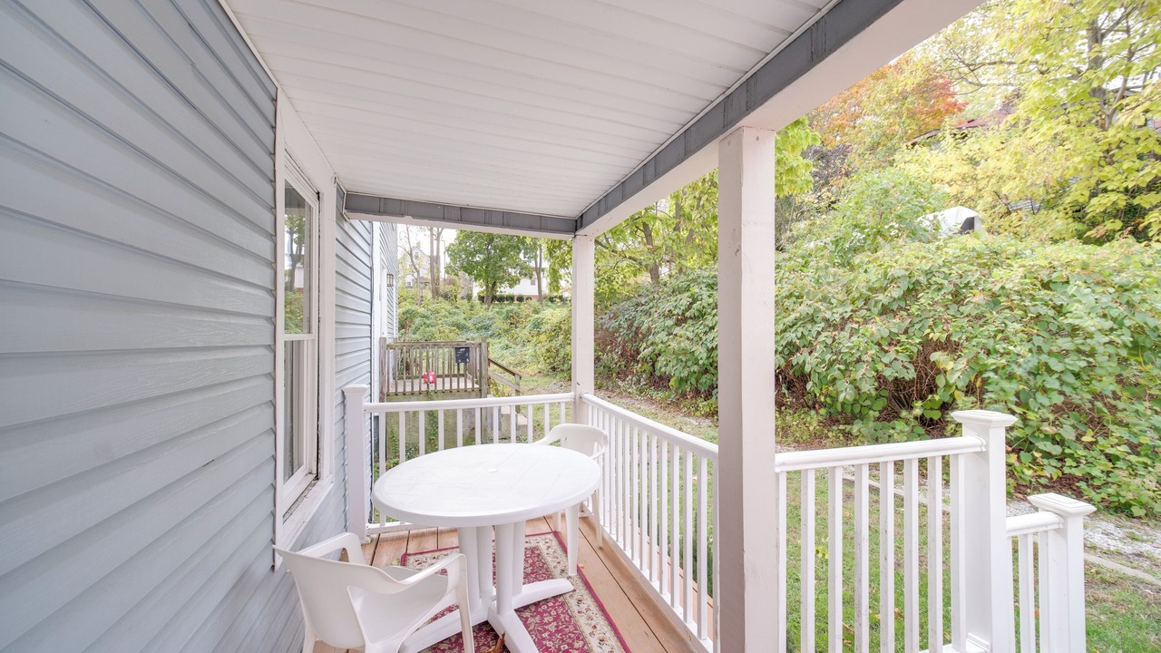 Photo of Outdoor in Highland Square