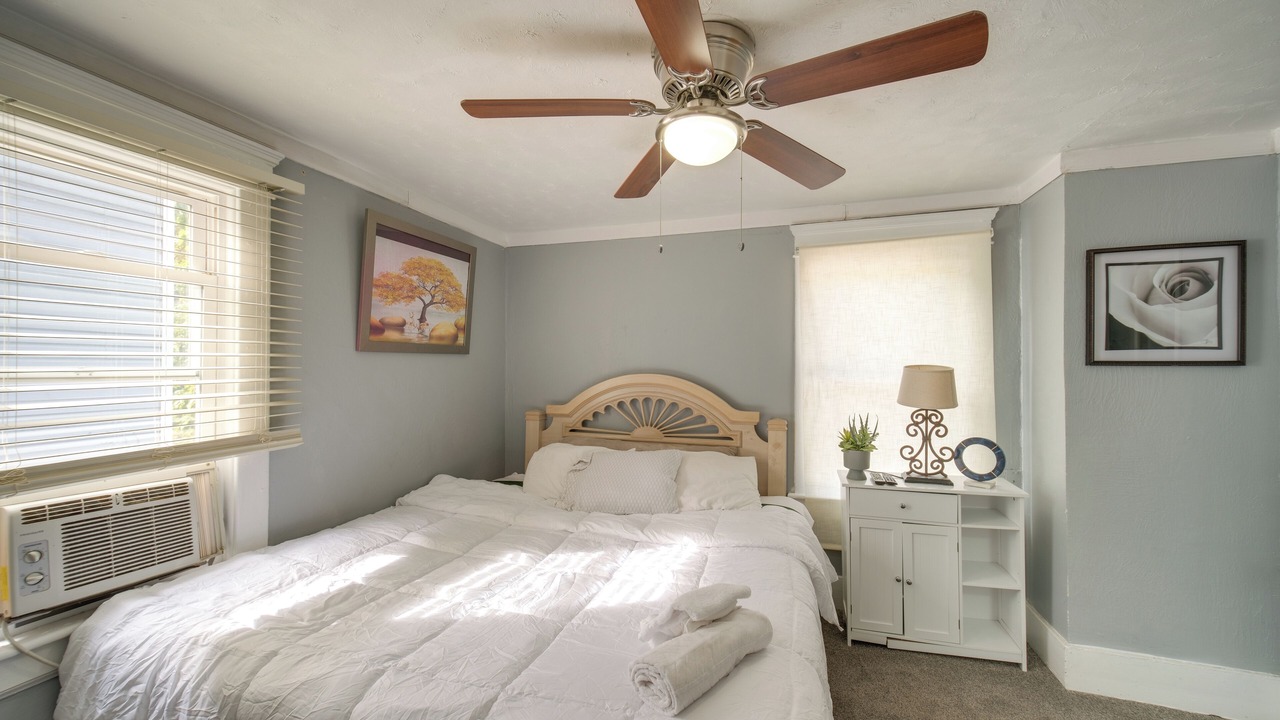 Photo of Bedroom in Highland Square