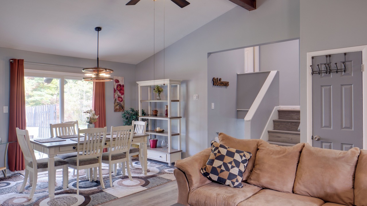 Photo of Livingroom in Richmond Heights
