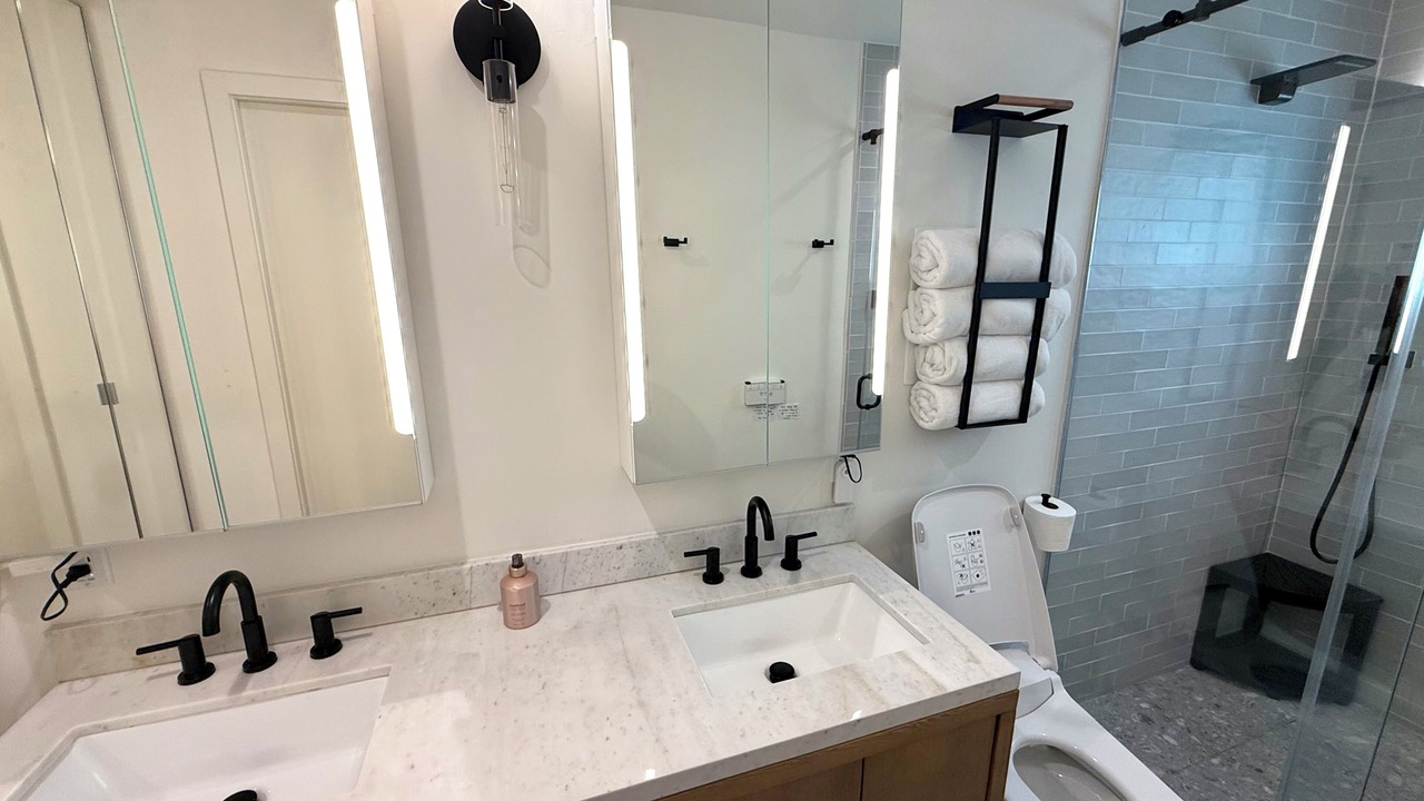 Photo of Bathroom in Surfside